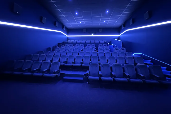 Pfaffenhofen_Saal_5_front_Web