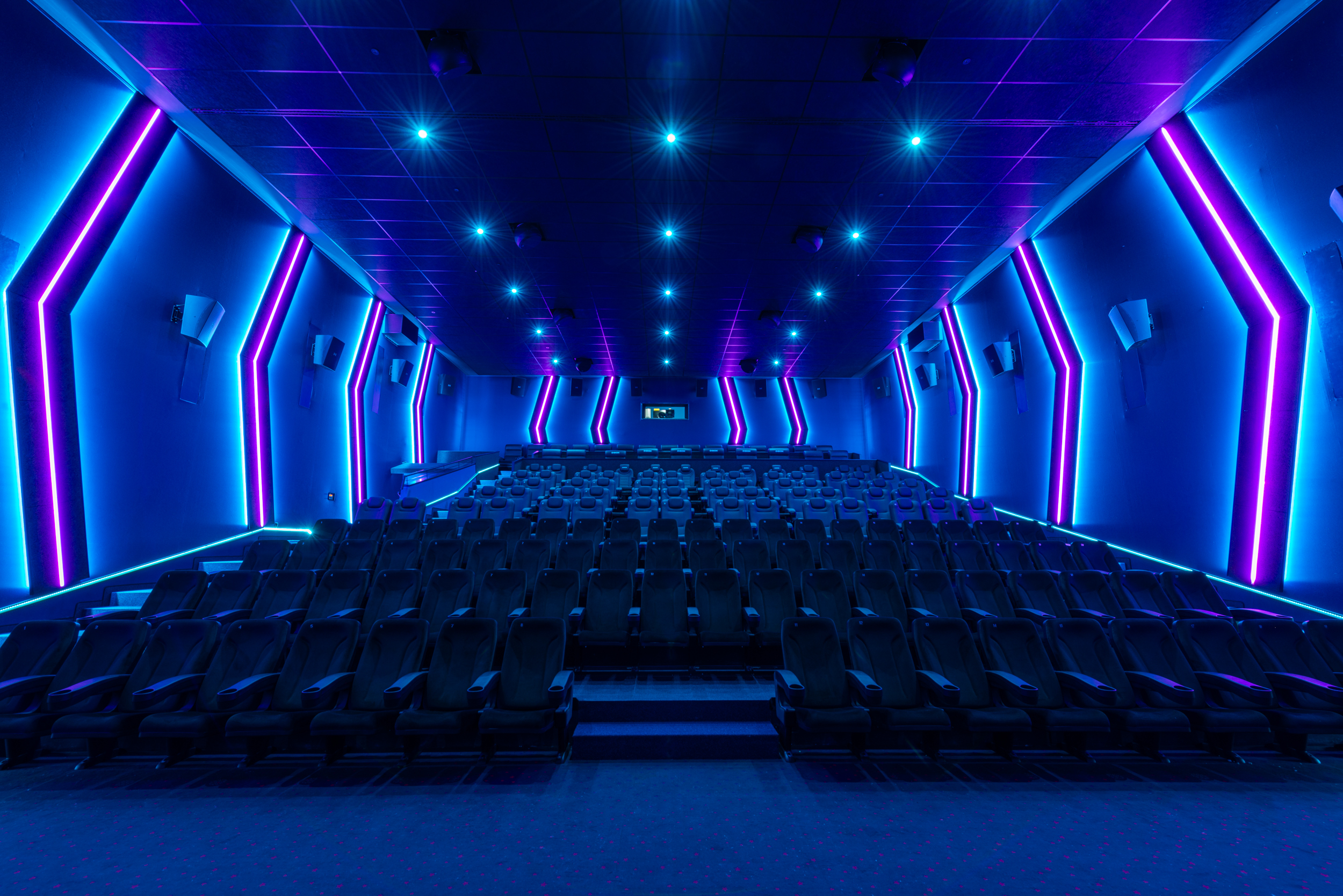 Pfaffenhofen_Saal_8_front_Web