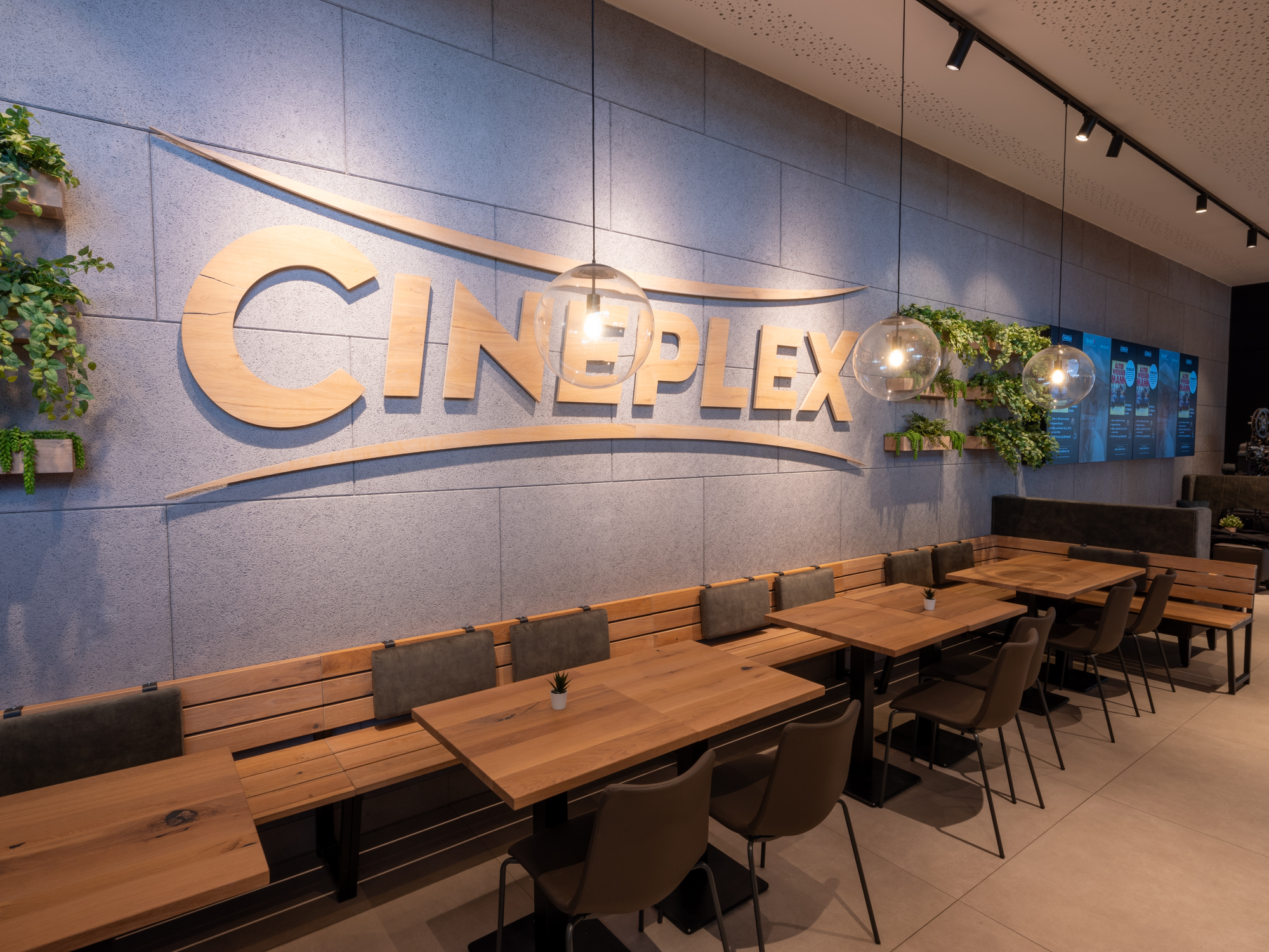 Memmingen_foyer_seating1