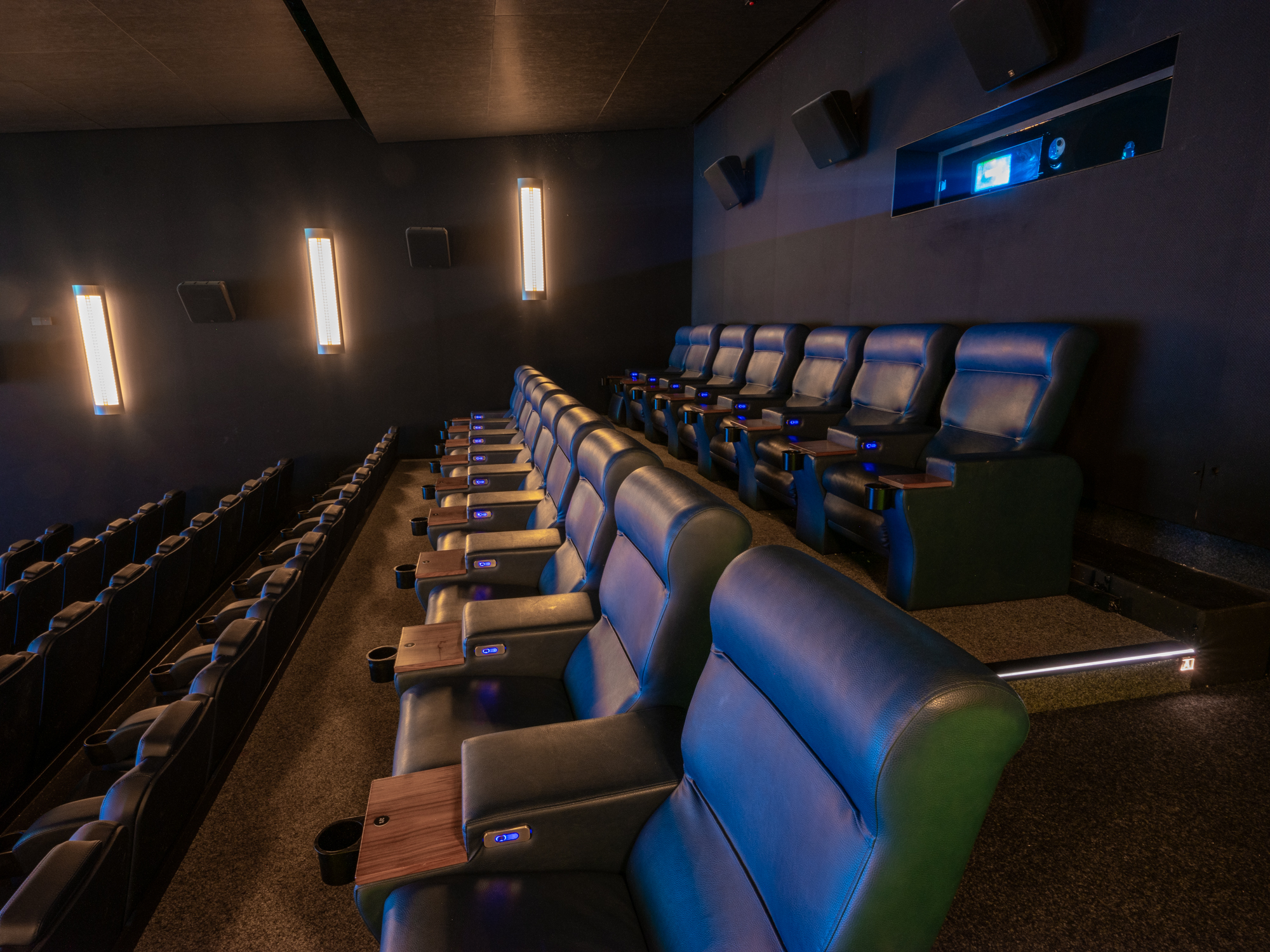 Memmingen_Saal_2_font_side1