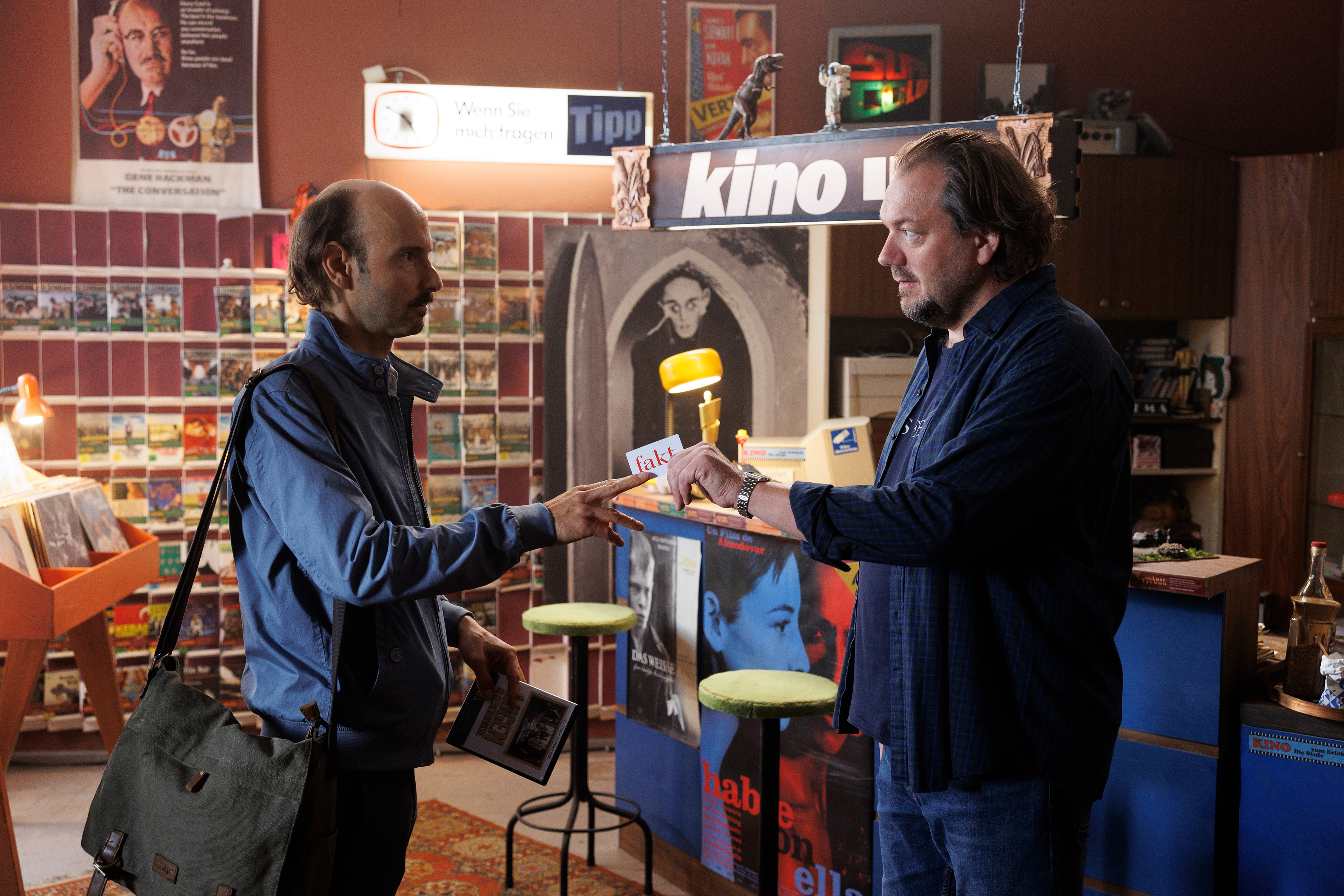 Szenenbild zu Der Held vom Bahnhof Friedrichstraße