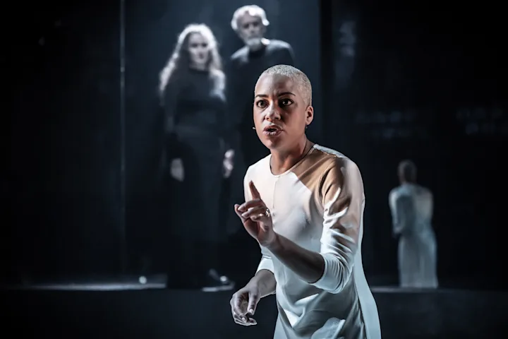 Szenenbild zu Macbeth: David Tennant & Cush Jumbo