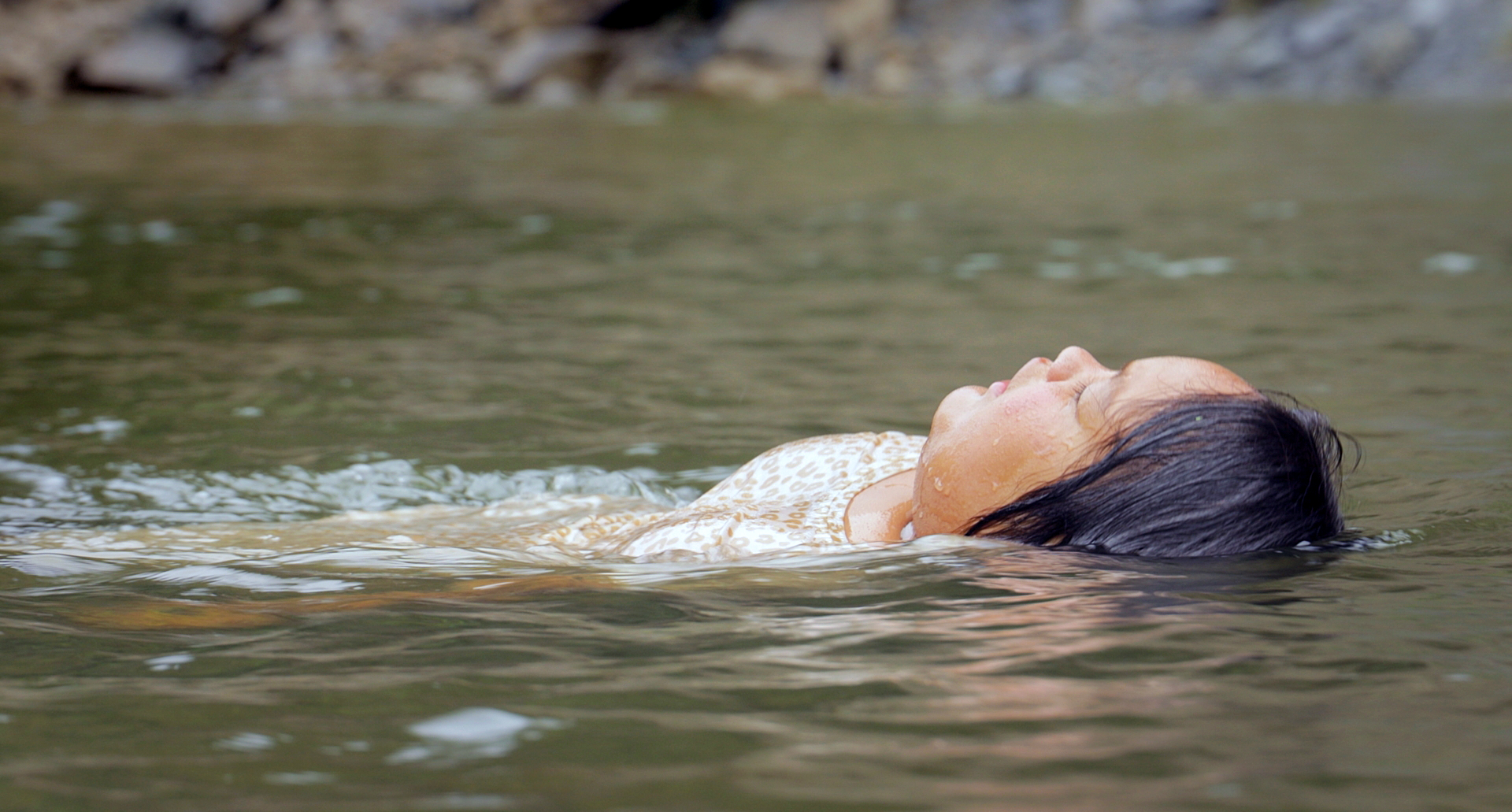 Szenenbild zu I Am the River, the River Is Me