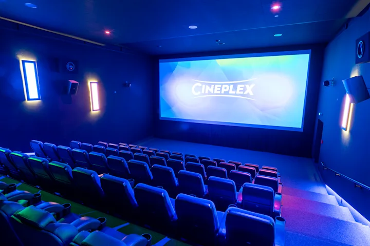 Meitingen_Saal_5_side_back2_HDR