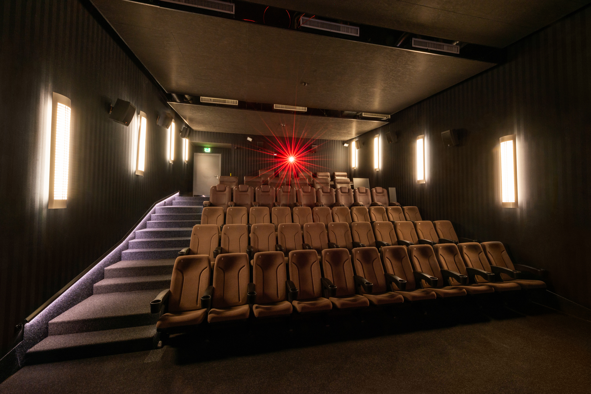 Aichach_Saal_04_front