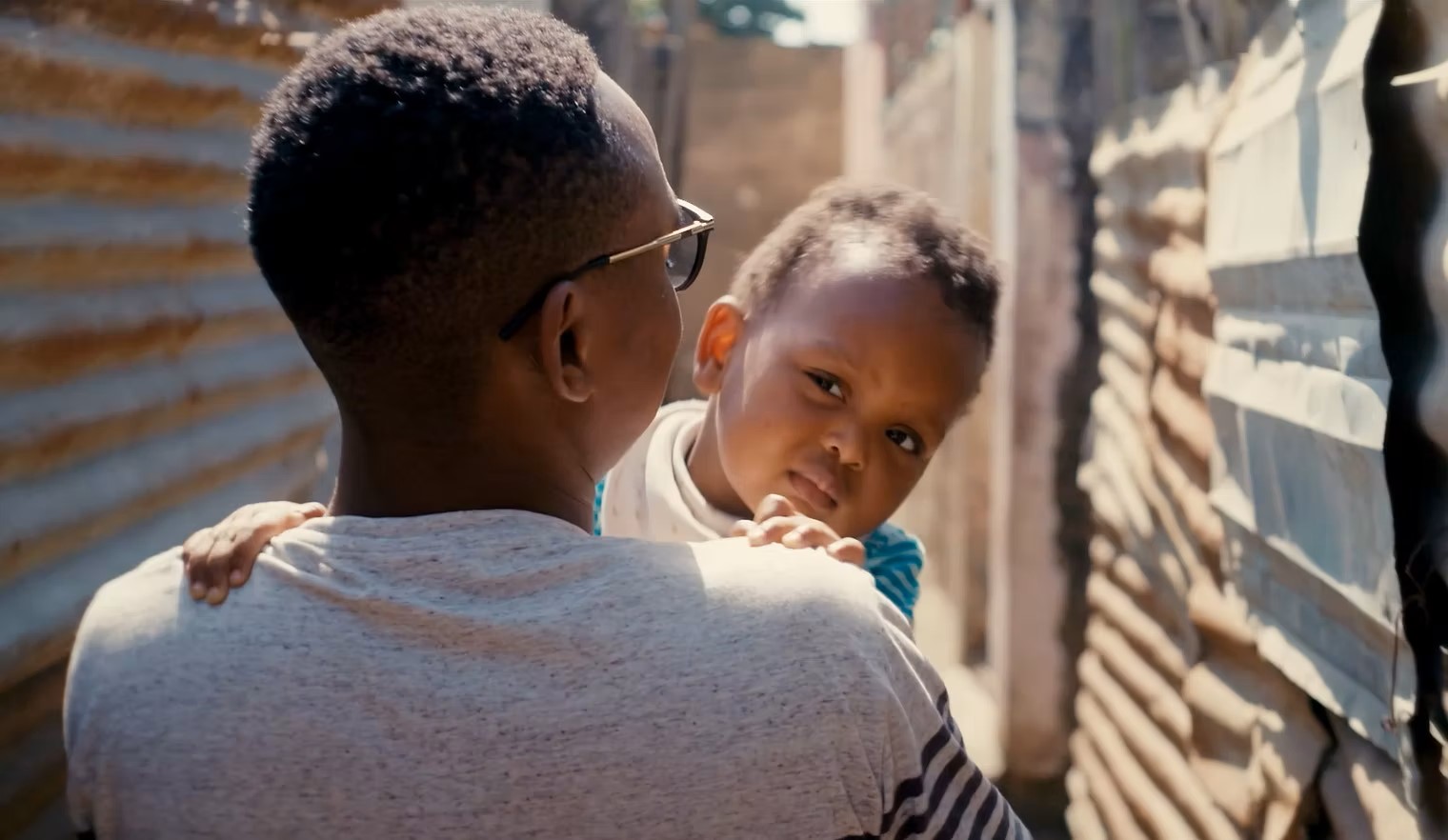 Szenenbild zu The Homes We Carry