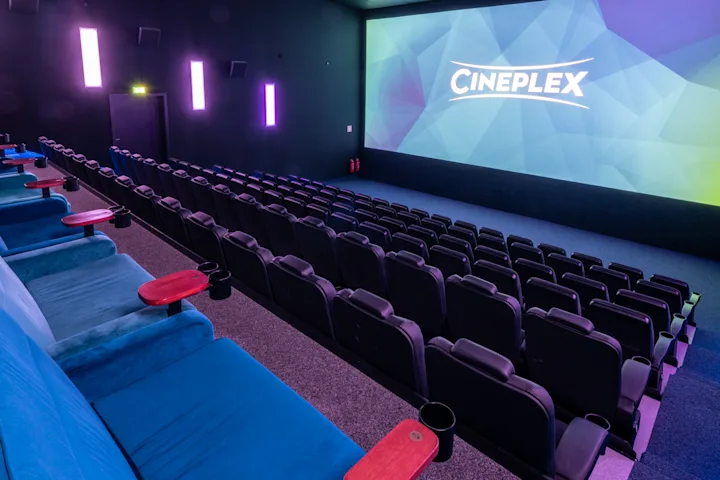 Penzing_Saal_10_back_couch2_HDR