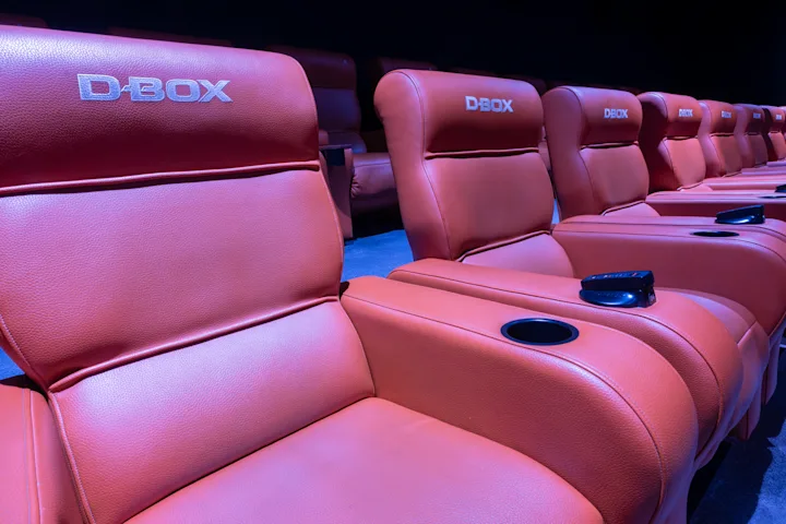 Meitingen_Saal_2_side_front_DBOX