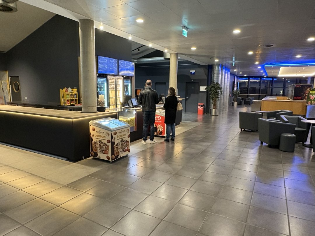 Kinopolis Leverkusen Foyer oben Theke