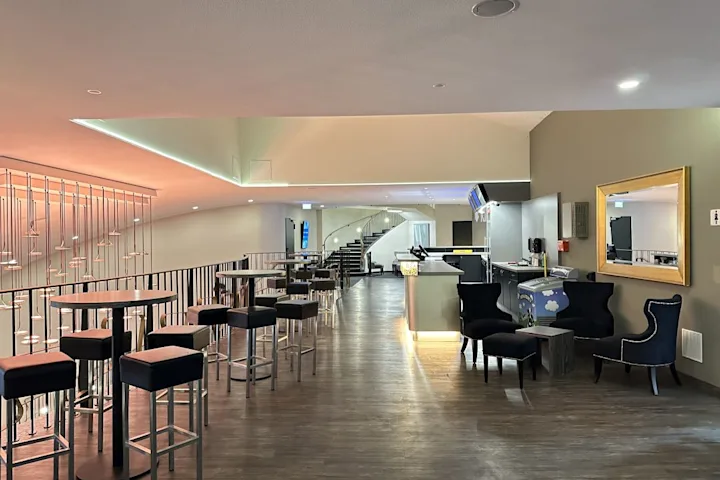 Cineplex Koeln oberes Foyer