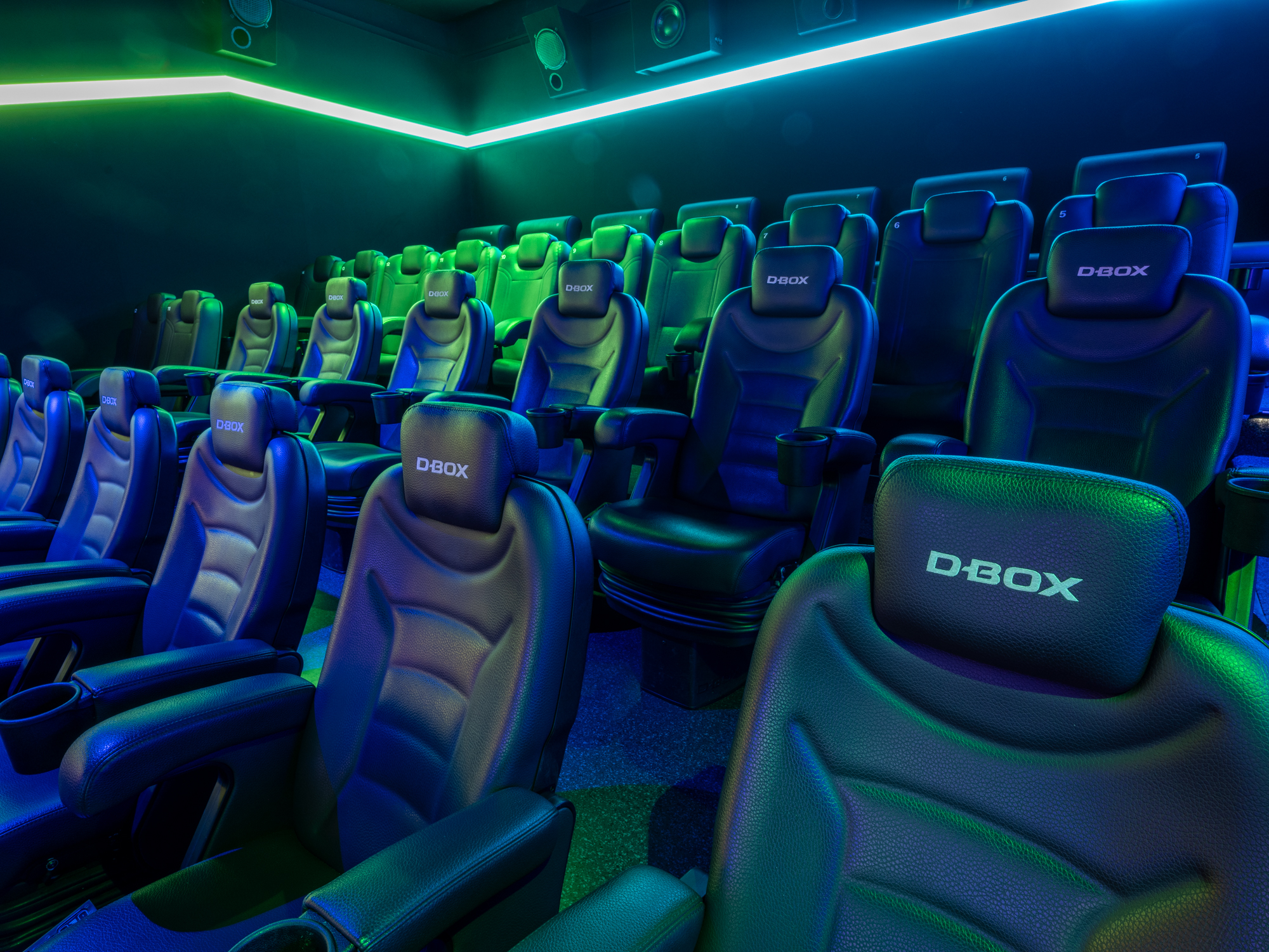 Meitingen_Saal_7_side_front_DBOX