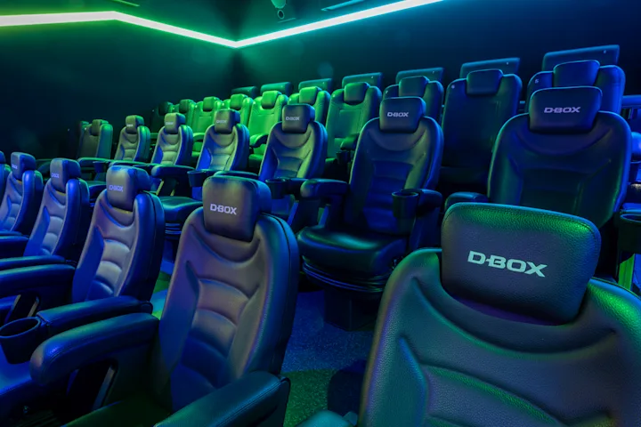 Meitingen_Saal_7_side_front_DBOX