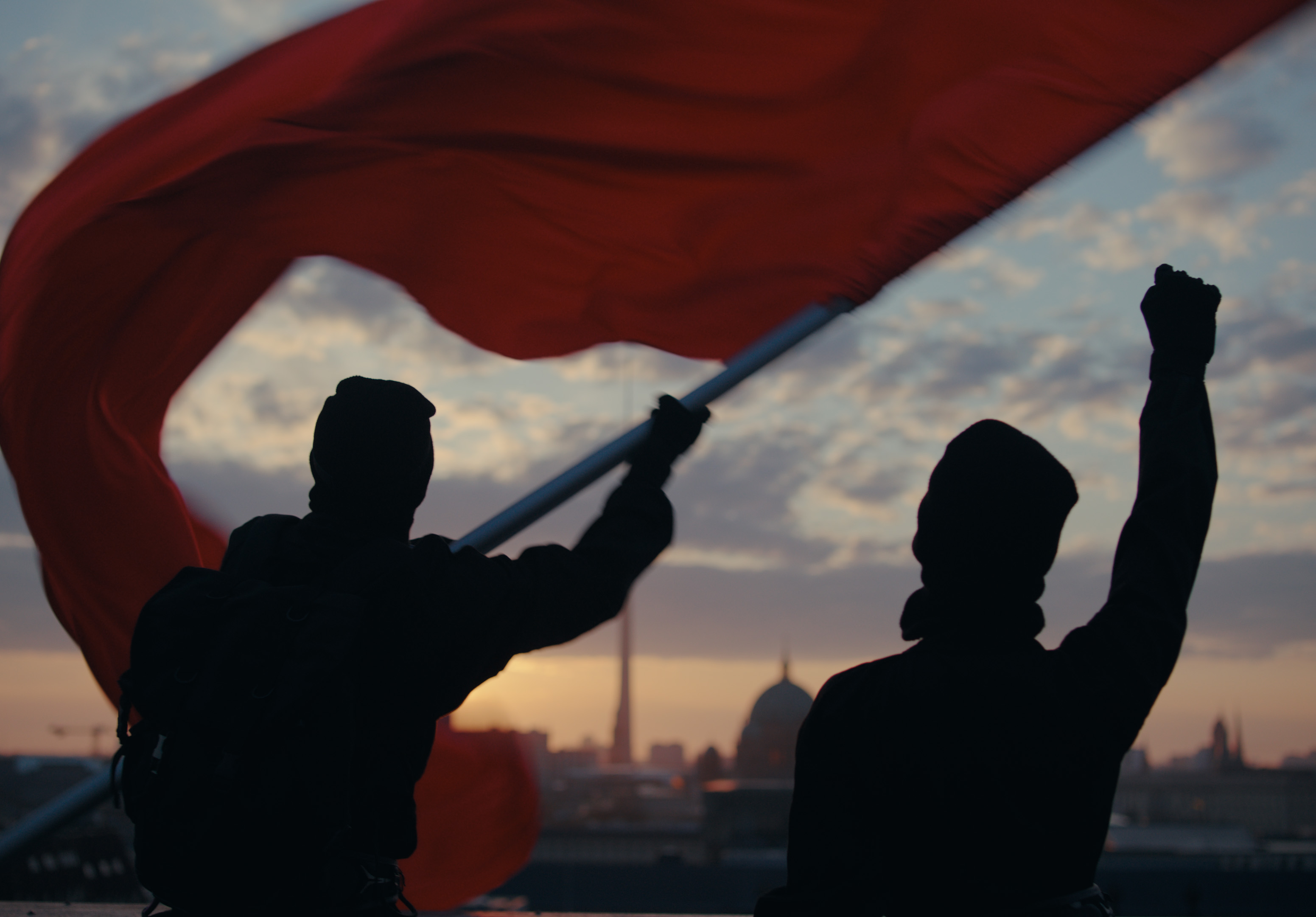 Szenenbild zu Rote Sterne überm Feld