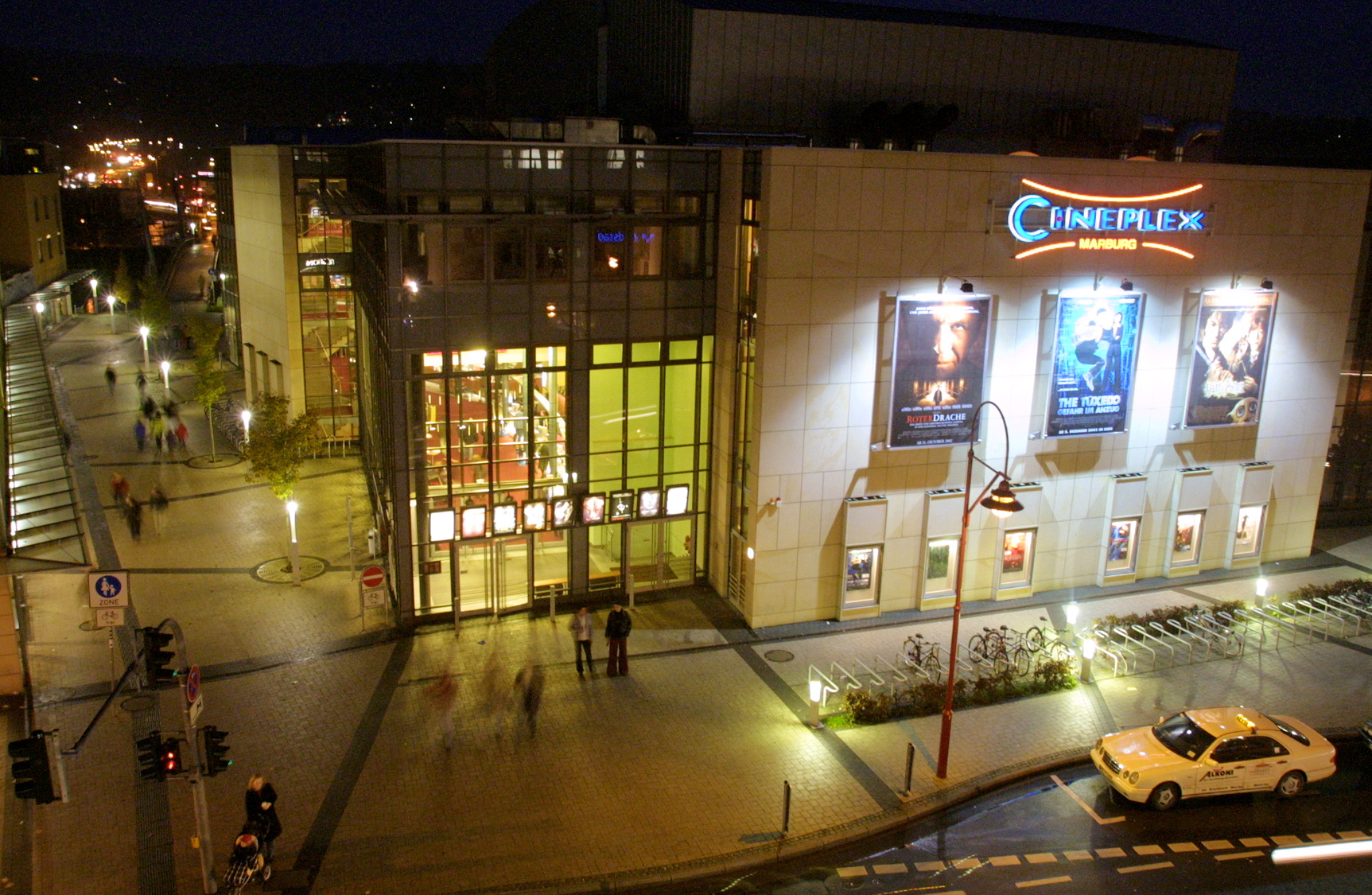 Frontansicht Cineplex