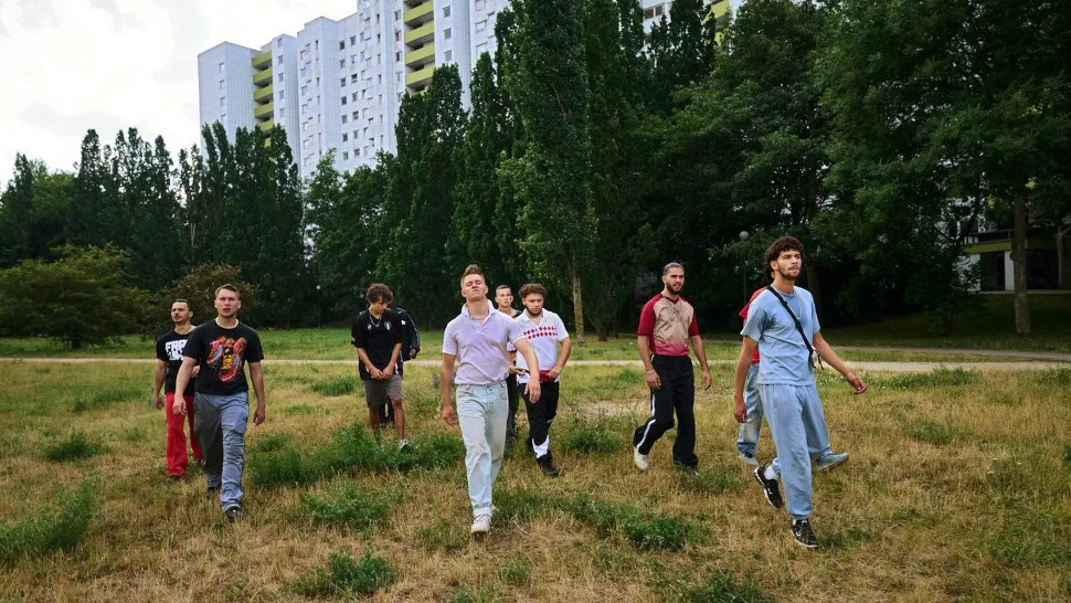 Szenenbild zu Sonne und Beton