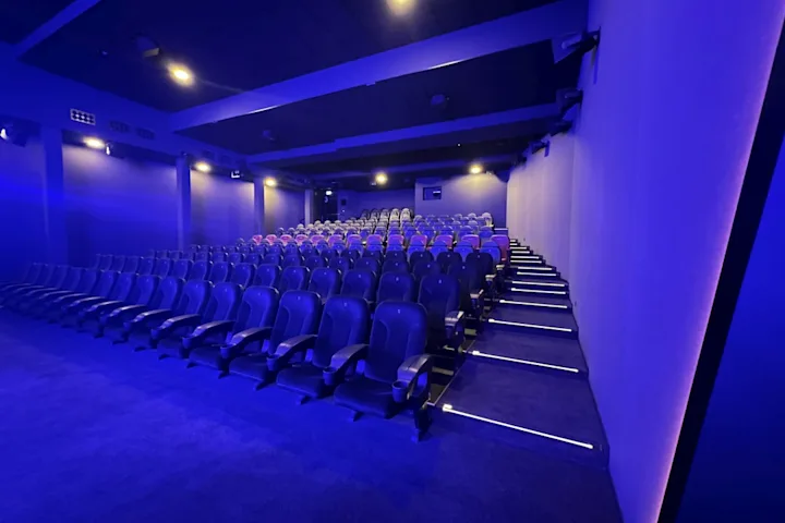 Cineplex Koeln Kino 3 vorne