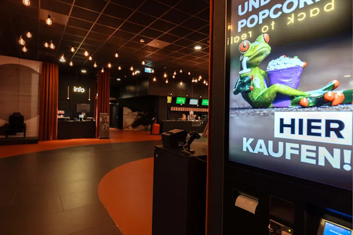 Foyer Cineplex Friedrichshafen