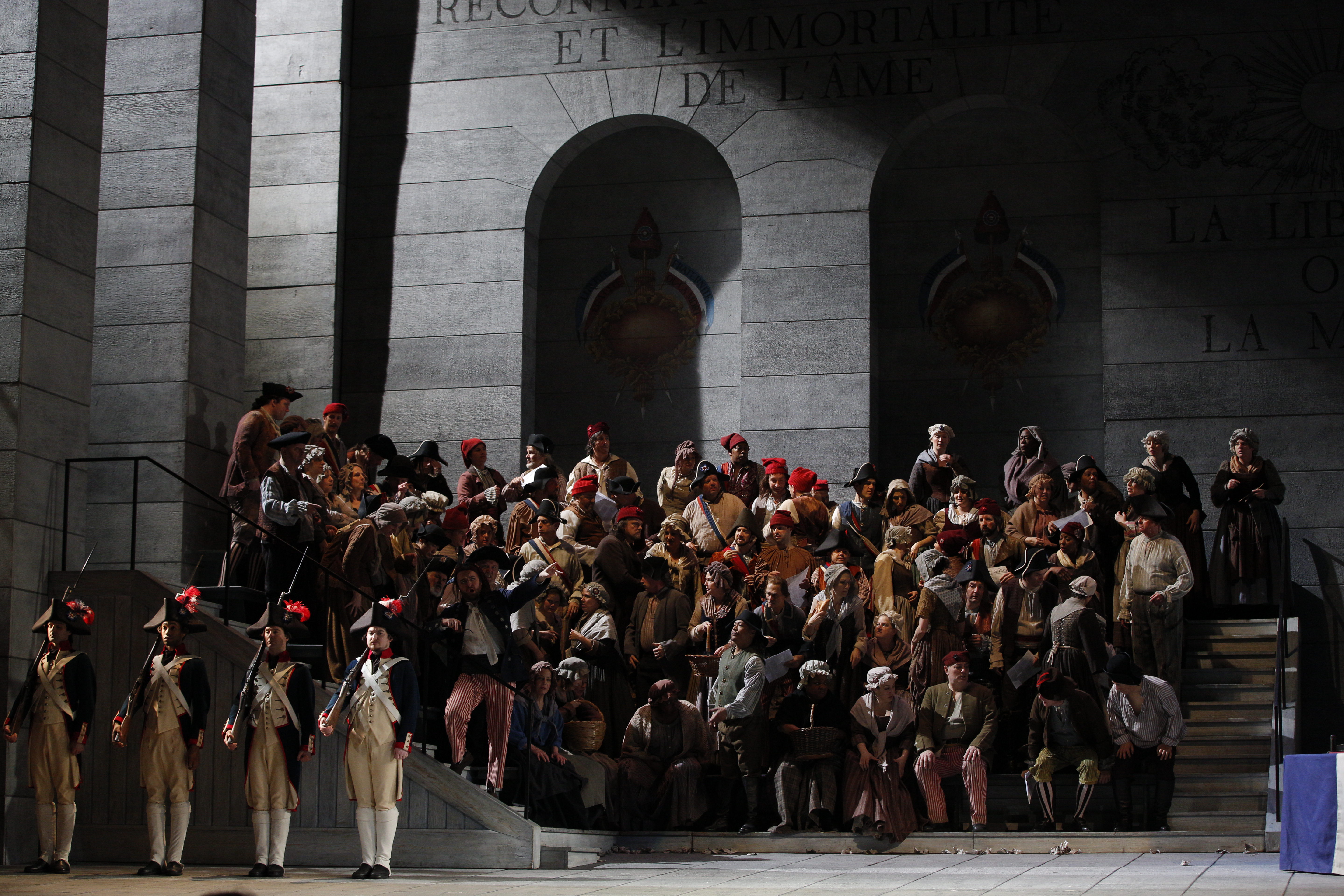 Szenenbild zu Met Opera 2025/26: Umberto Giordano Andrea Chénier