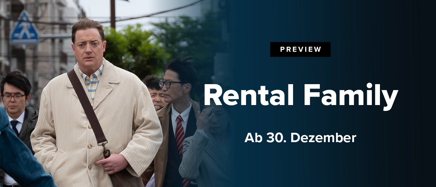 Hier sieht man links einen Mann Ende 40 in einer Jacke. Rechts den Schriftzug "Preview" "Rental Family"