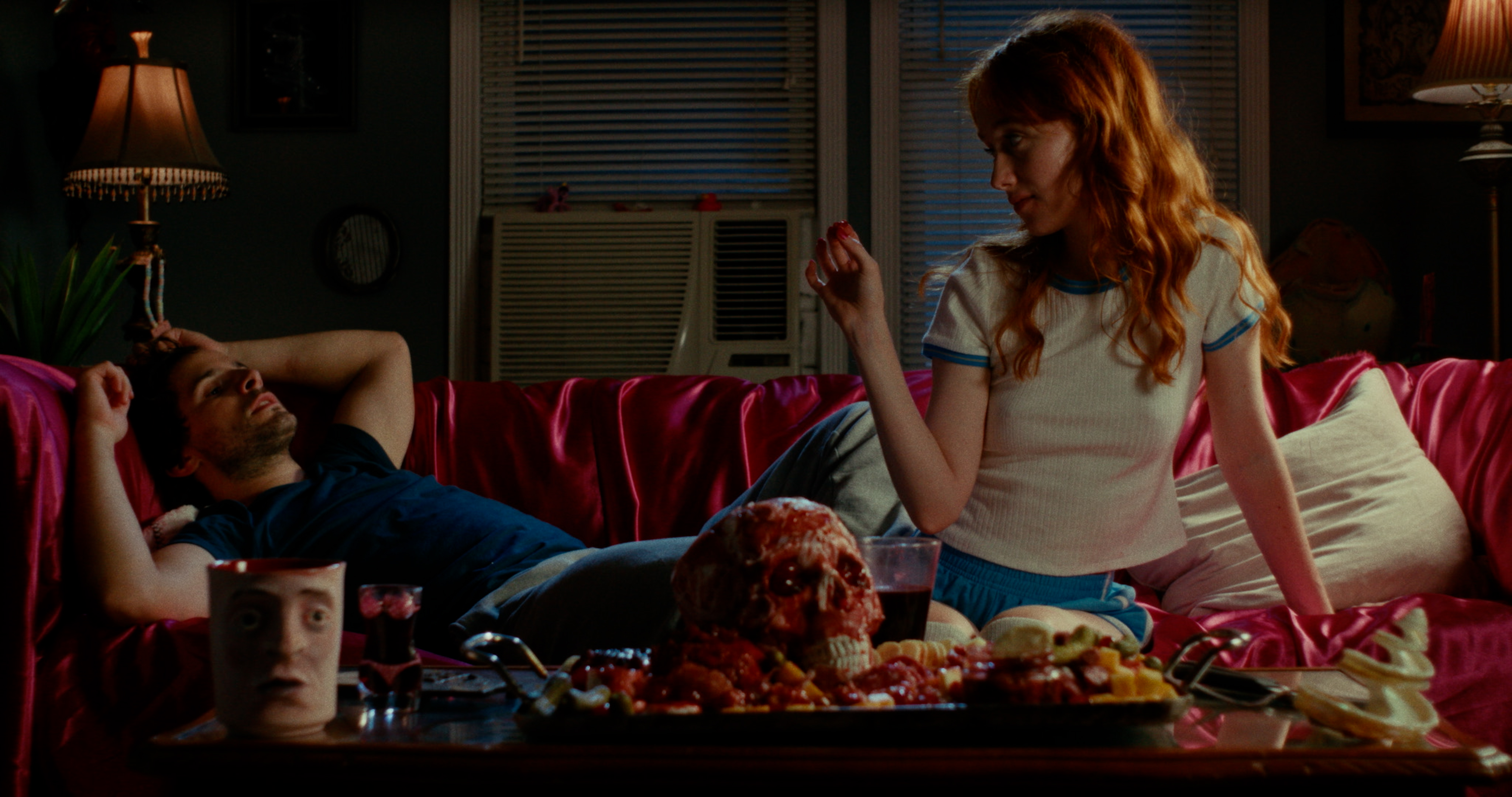 Szenenbild zu Cannibal Mukbang