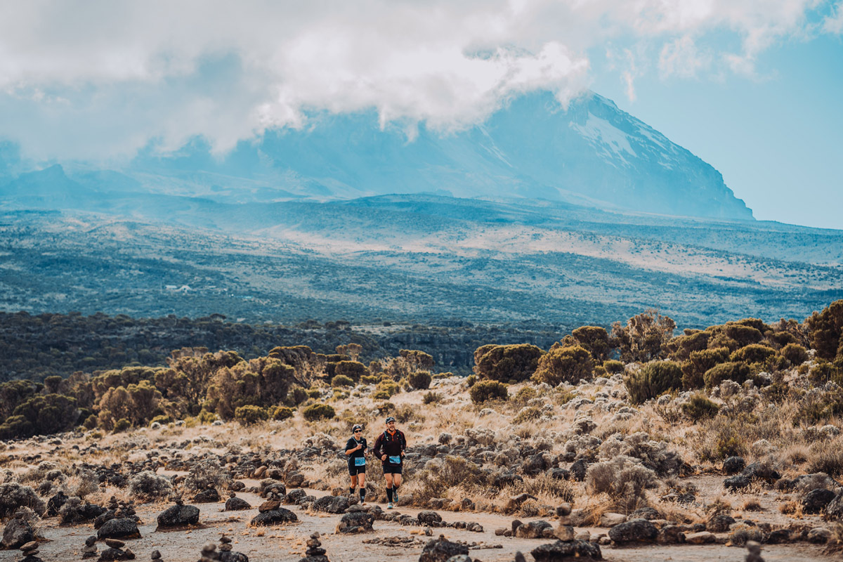 Szenenbild zu Running Kilimanjaro - Eine Reise jenseits des Limits