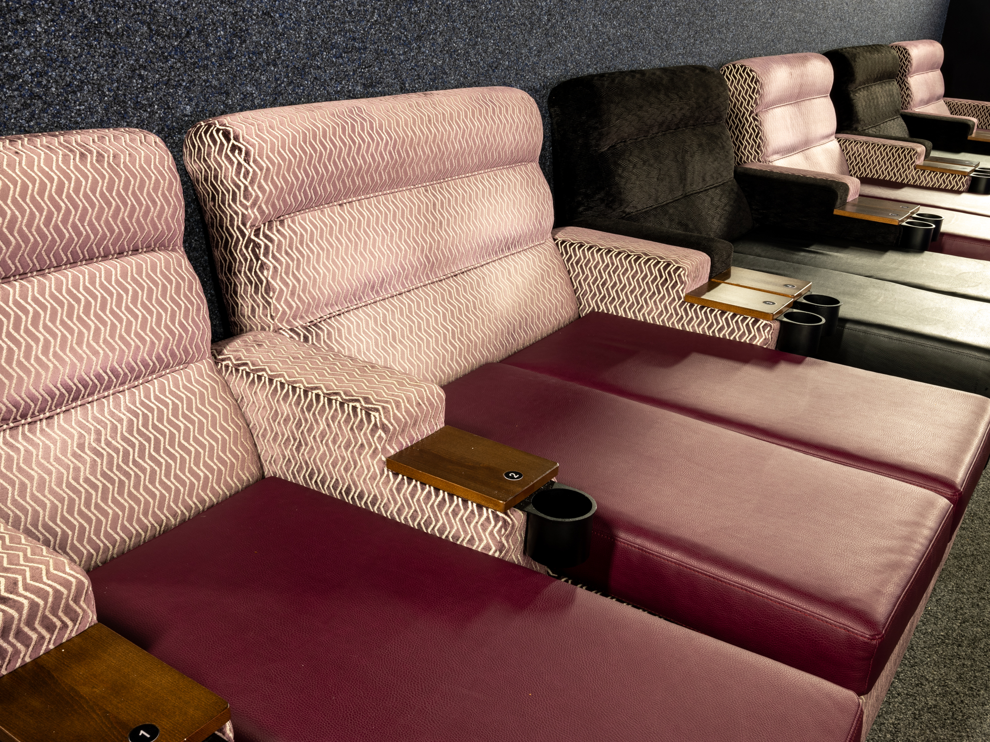 Memmingen_Saal_1_side_couch1