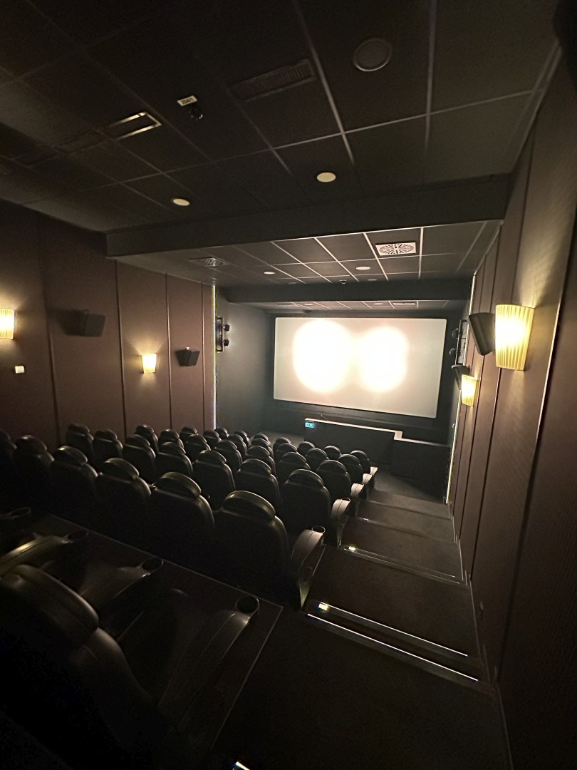 Cineplex Koeln Kino 8 hinten