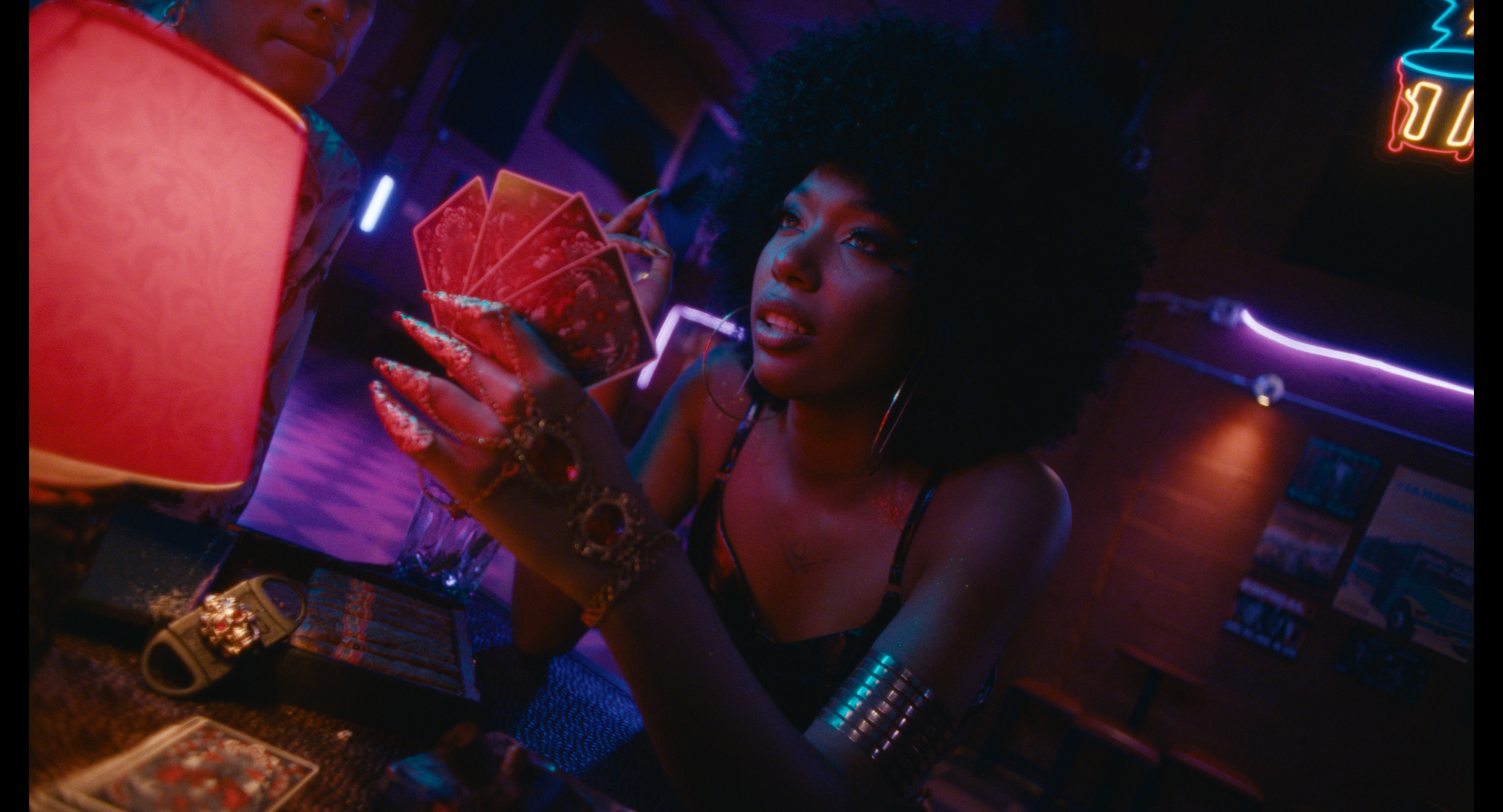 Szenenbild zu Rains over Babel