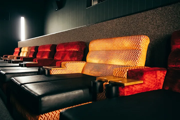 FUE_saal_4_Liegesofa_3