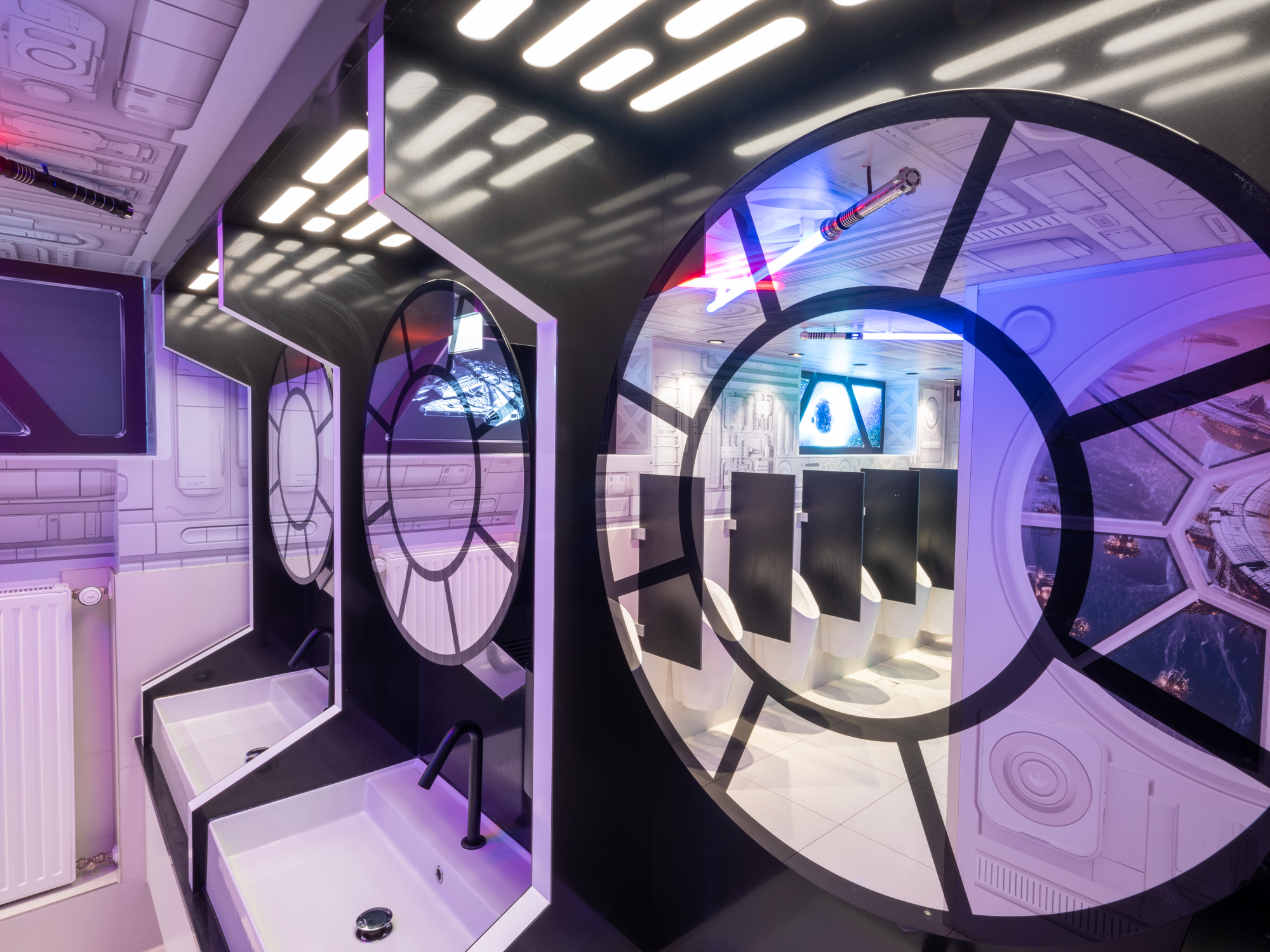Memmingen_bathroom_StarWars23