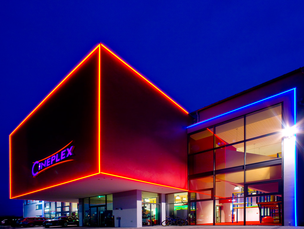 Foto der Außenansicht des Cineplex Memmingen