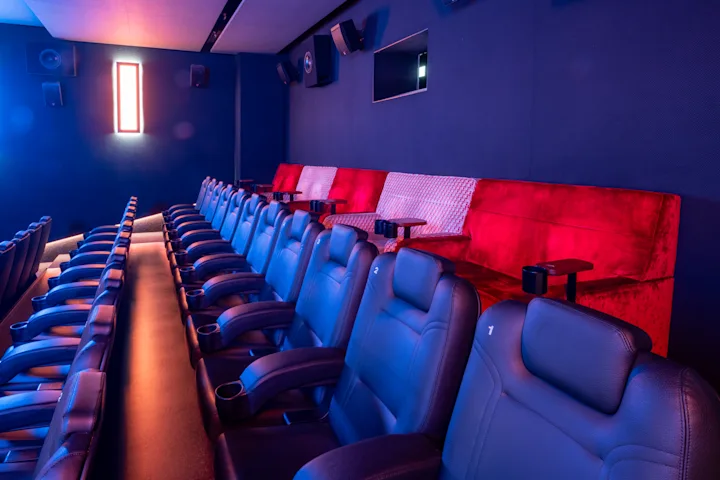 Germering_Saal2_3_Sofas