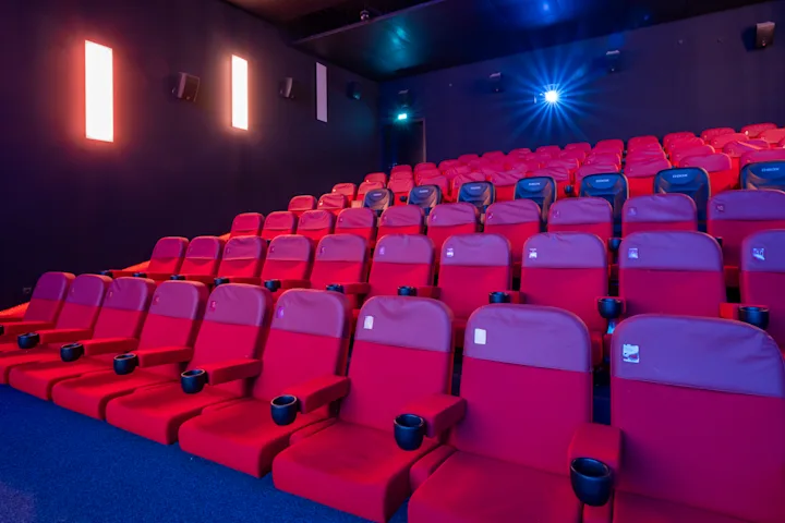 Penzing_Saal_1_front1