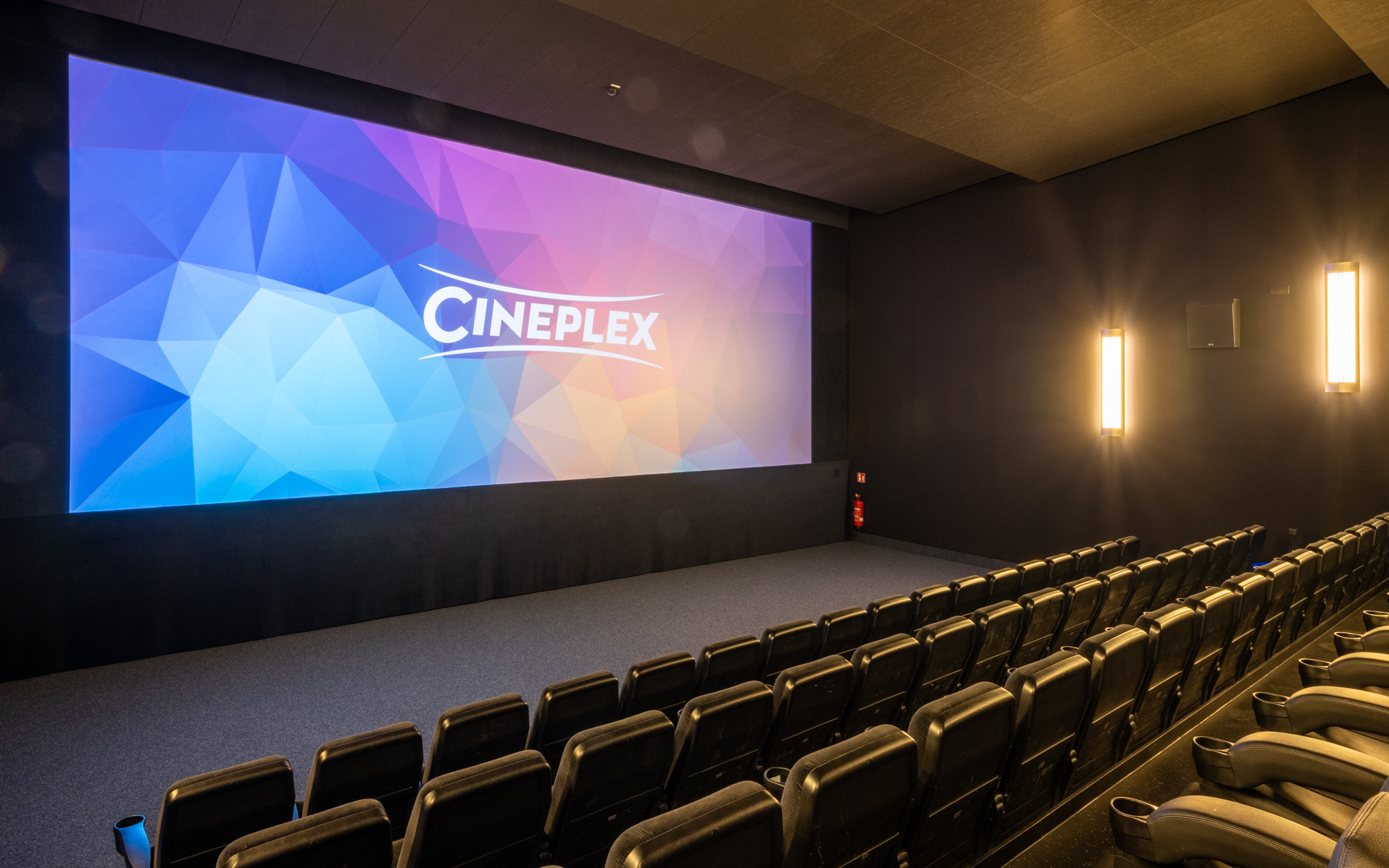 Memmingen_Saal_5_side_back_HDR