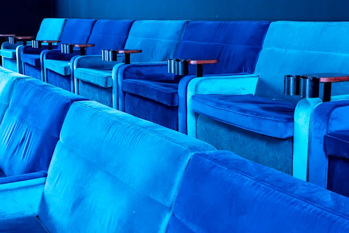 Penzing_Saal_10_side_couch1