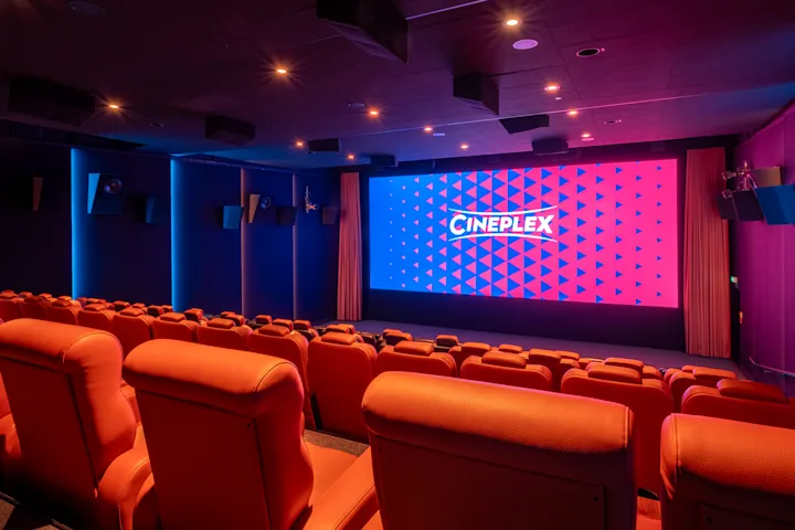 Meitingen_Saal_1_back_HDR