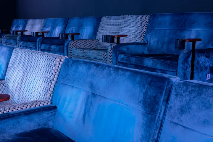 Germering_Saal5_2_Sofas