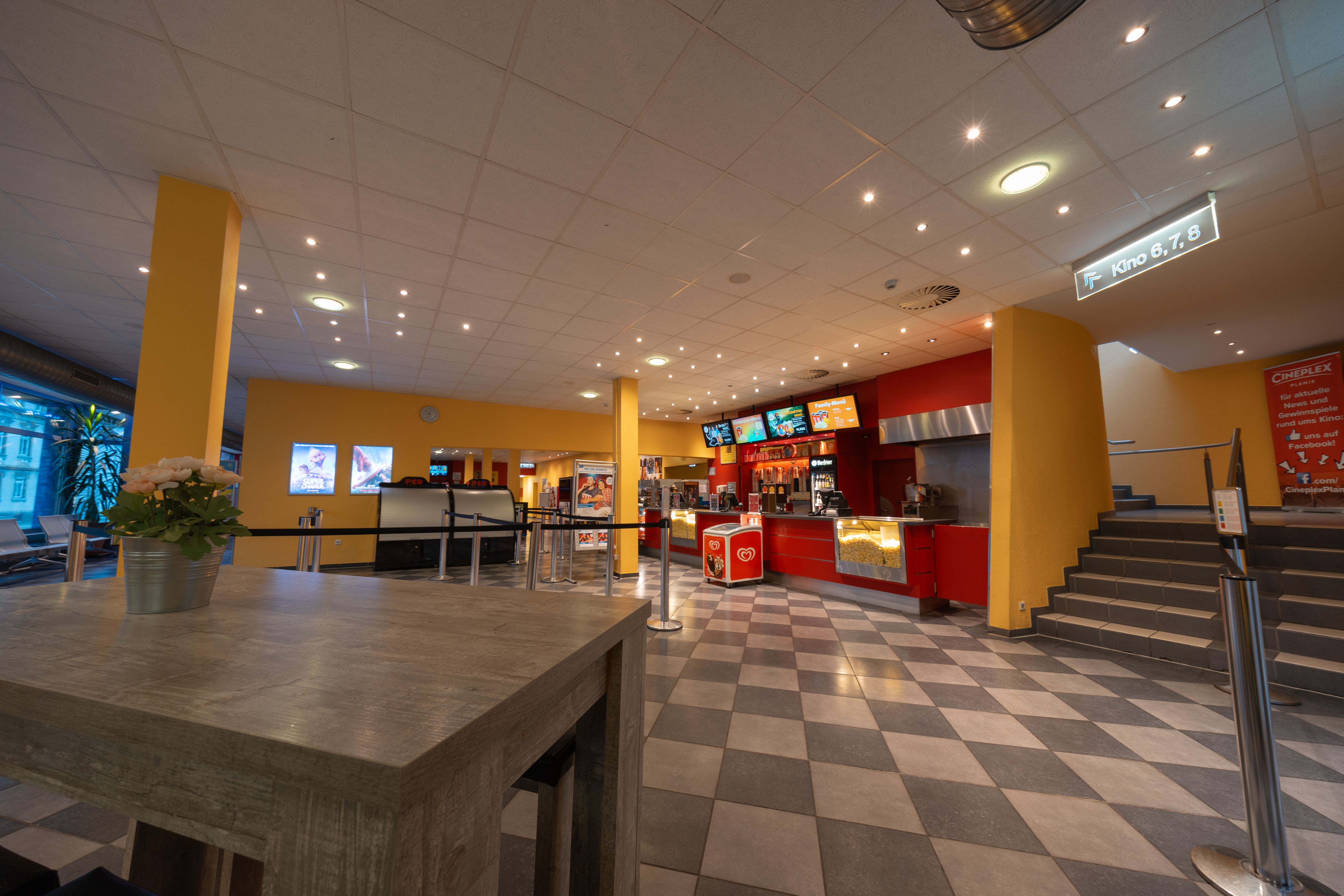 Foyer des Cineplex Planie Reutlingen