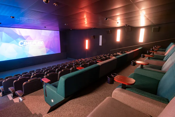 Penzing_Saal_5_back_side3