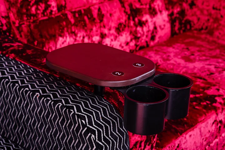 Pfaffenhofen_Saal_7_sofa3