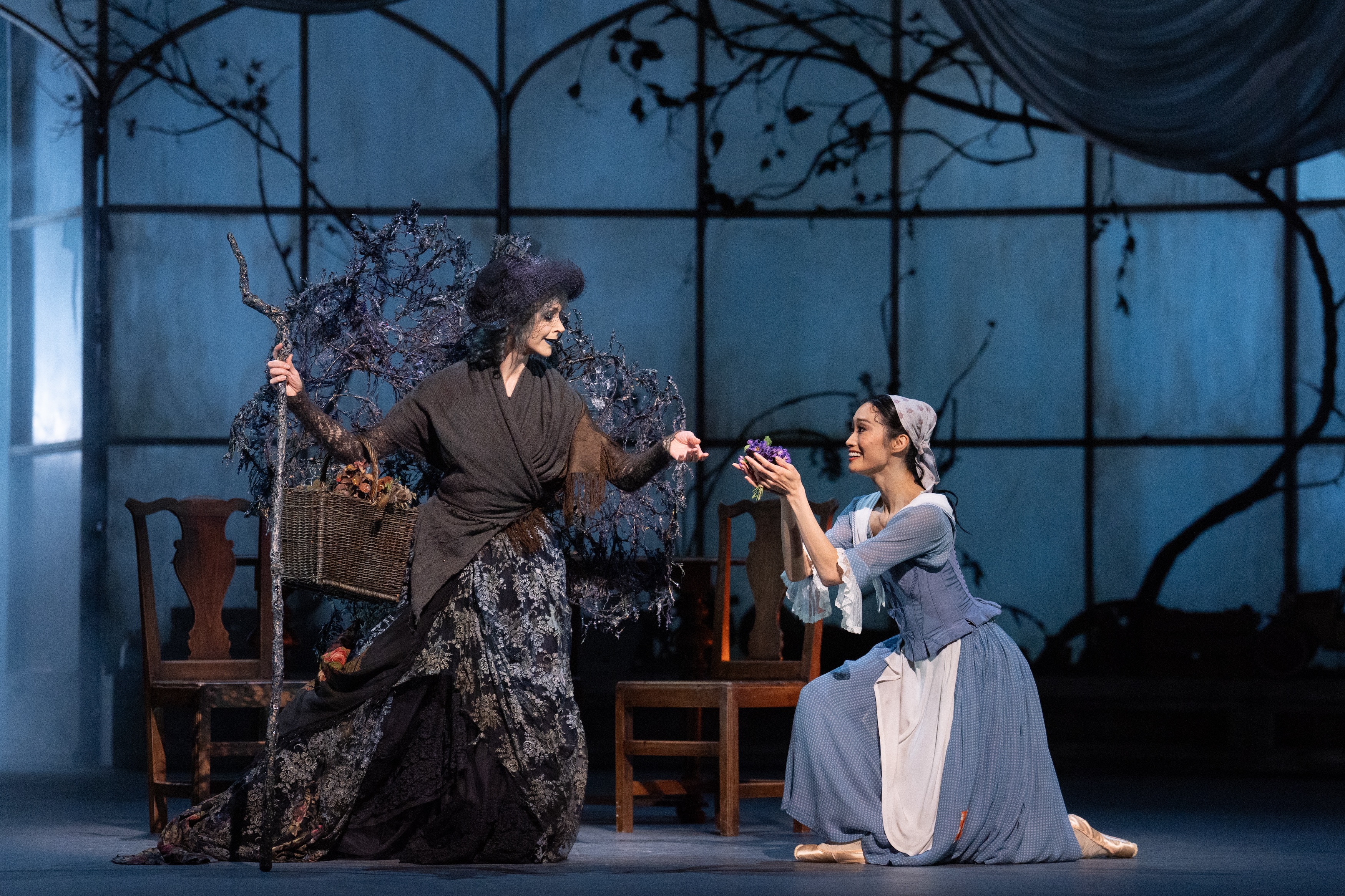 Szenenbild zu RBO 2025/26: Cinderella (2024) (Royal Ballet)(Aufz.)