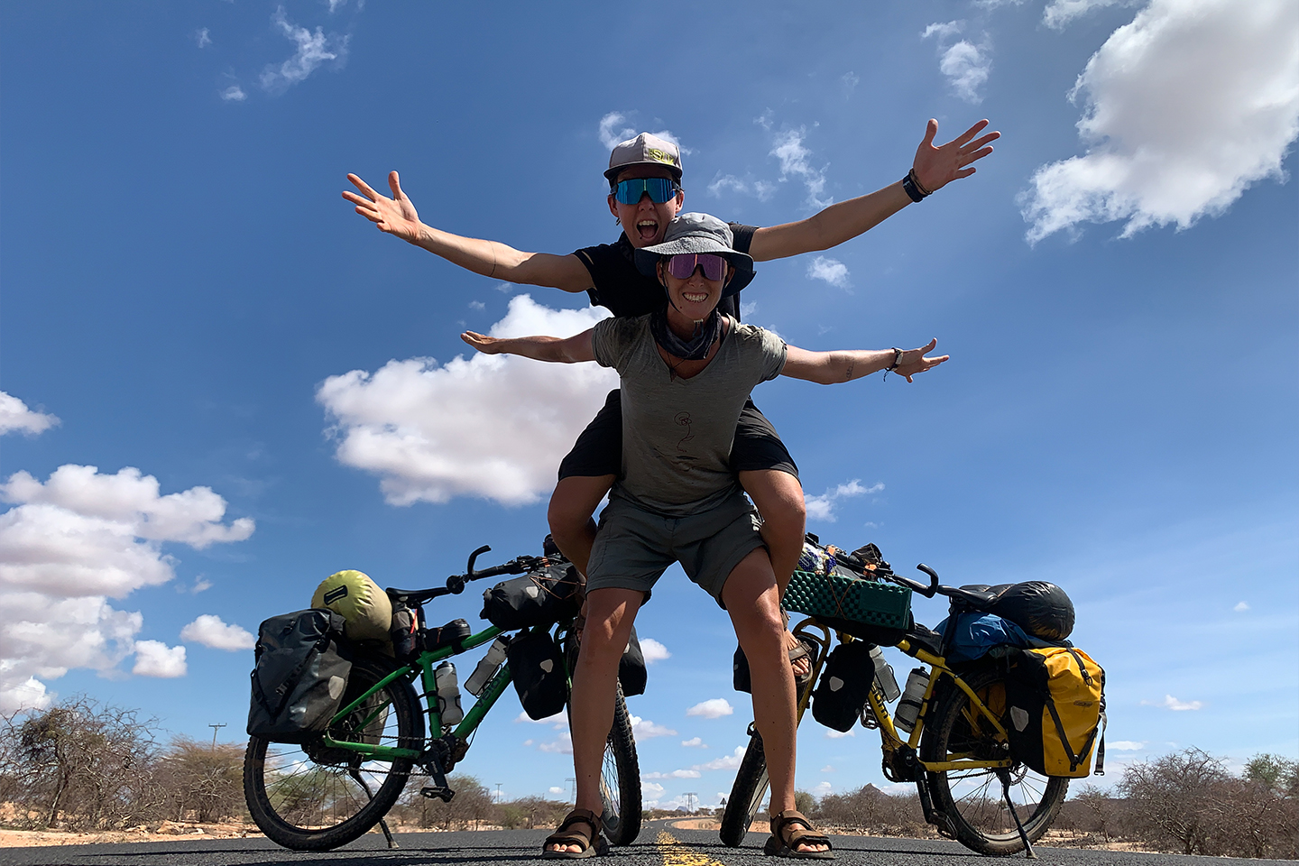 Szenenbild zu Zwei Frauen, zwei Räder, ein Zelt - Von Kapstadt nach Wien