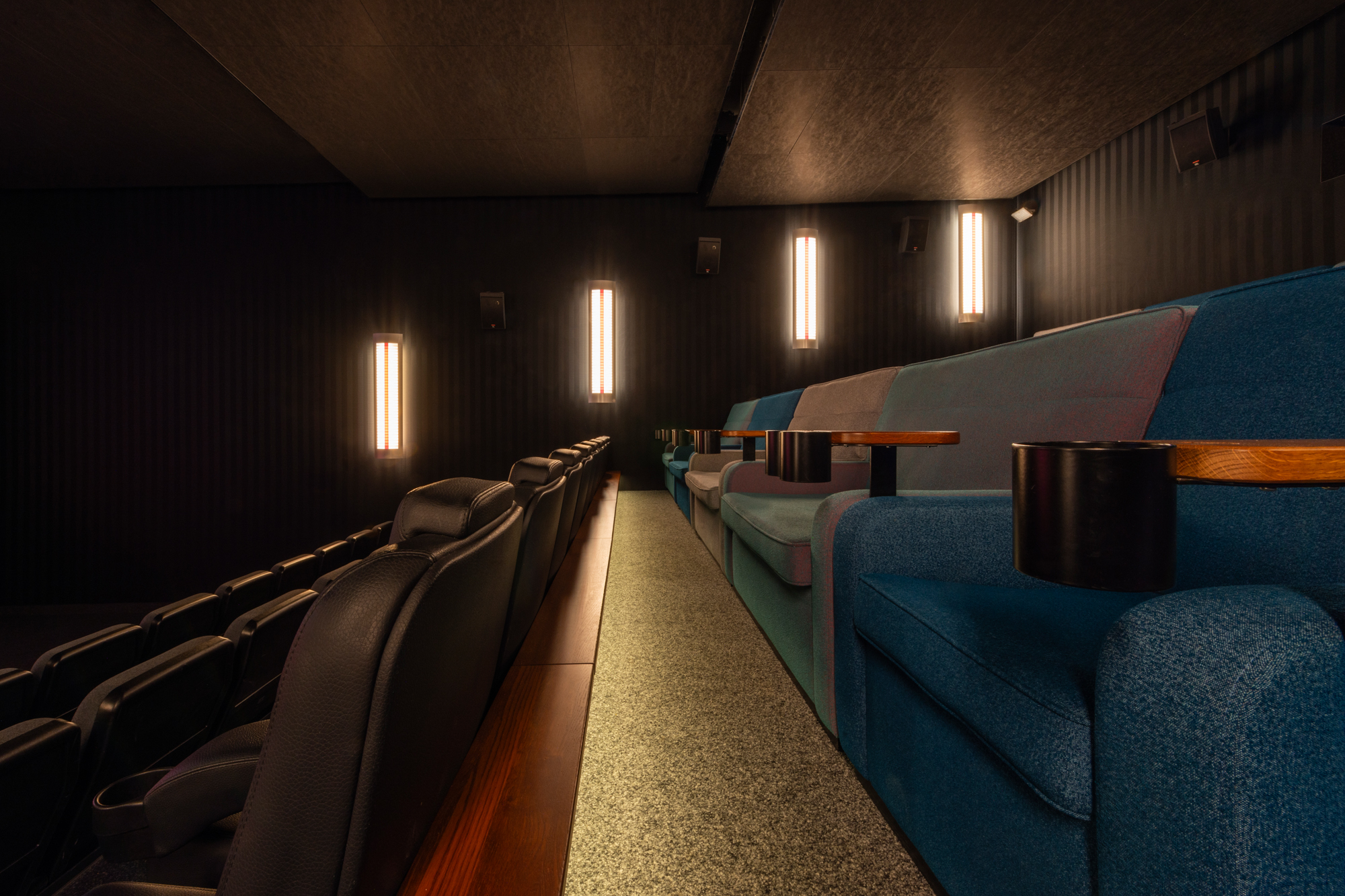 Aichach_Saal_01_side