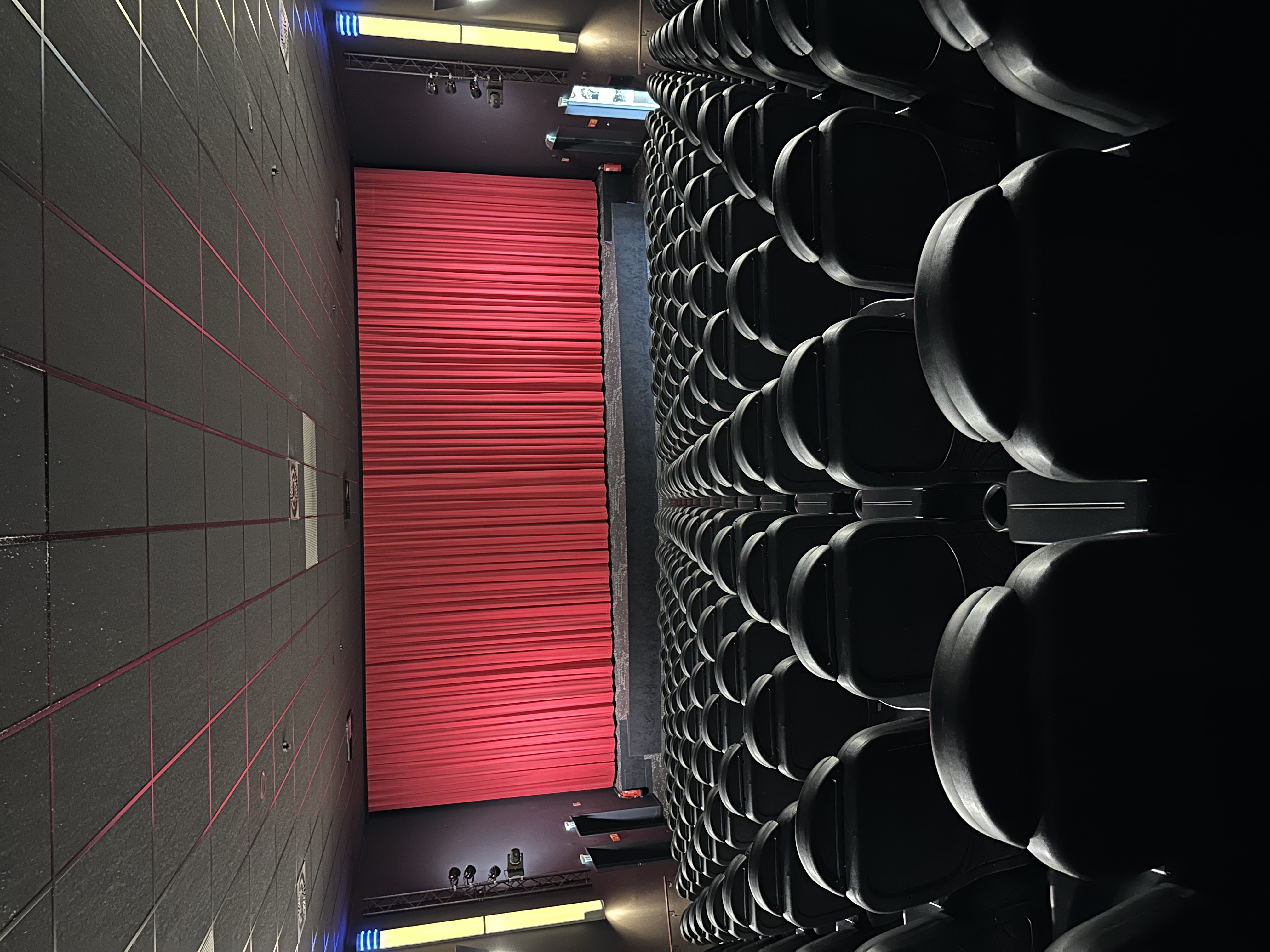 Innenansicht Kino 4 Cineplex Bensberg