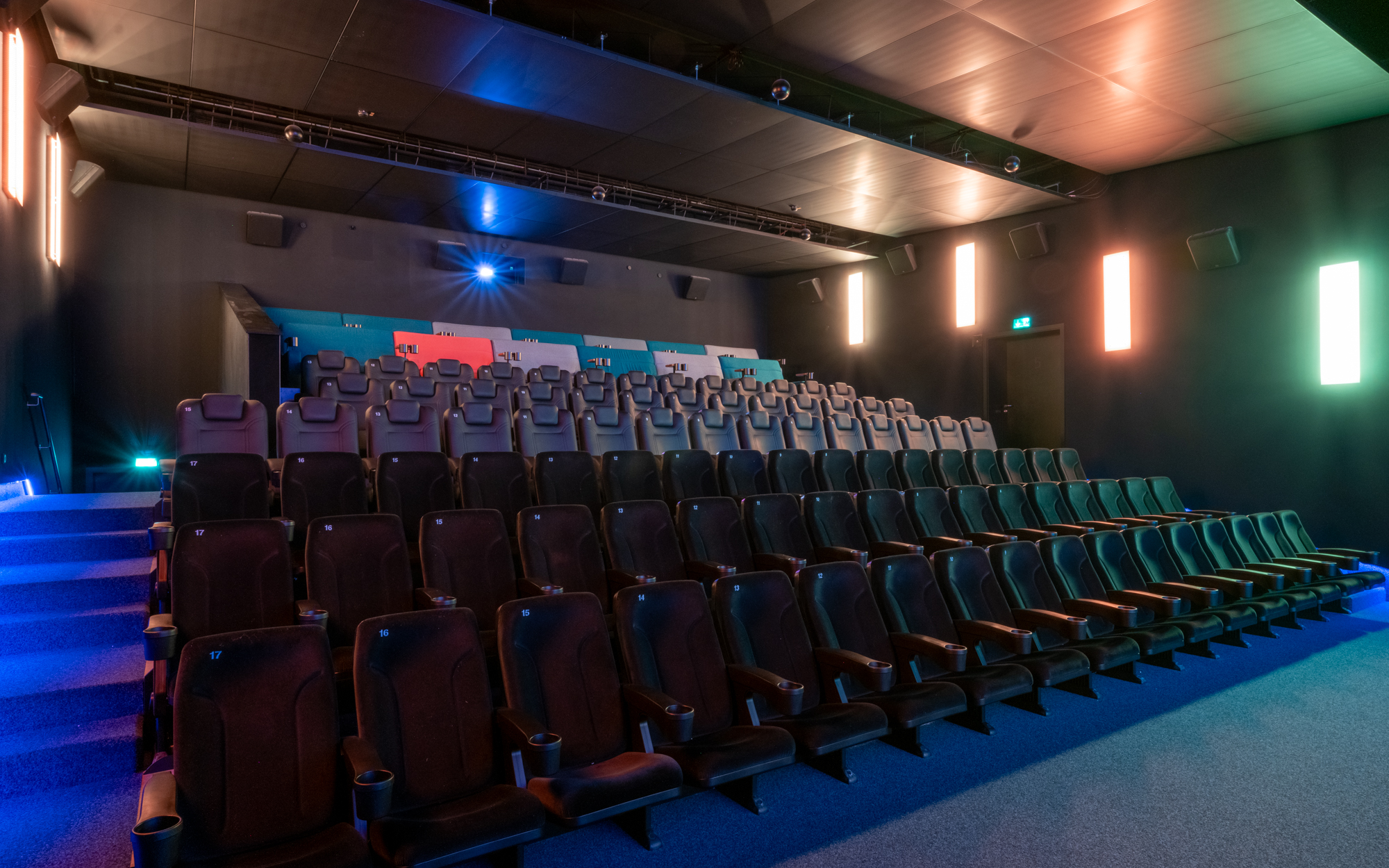 Penzing_Saal_5_front1_HDR