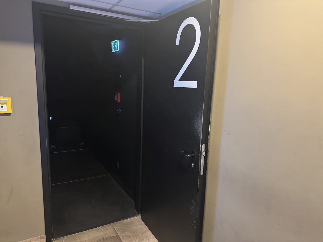 Cineplex Koeln Kino 2 Tuer