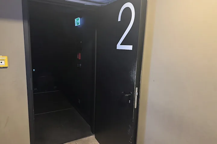 Cineplex Koeln Kino 2 Tuer