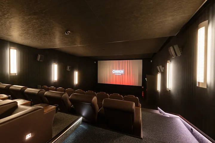 Aichach_Saal_04_back