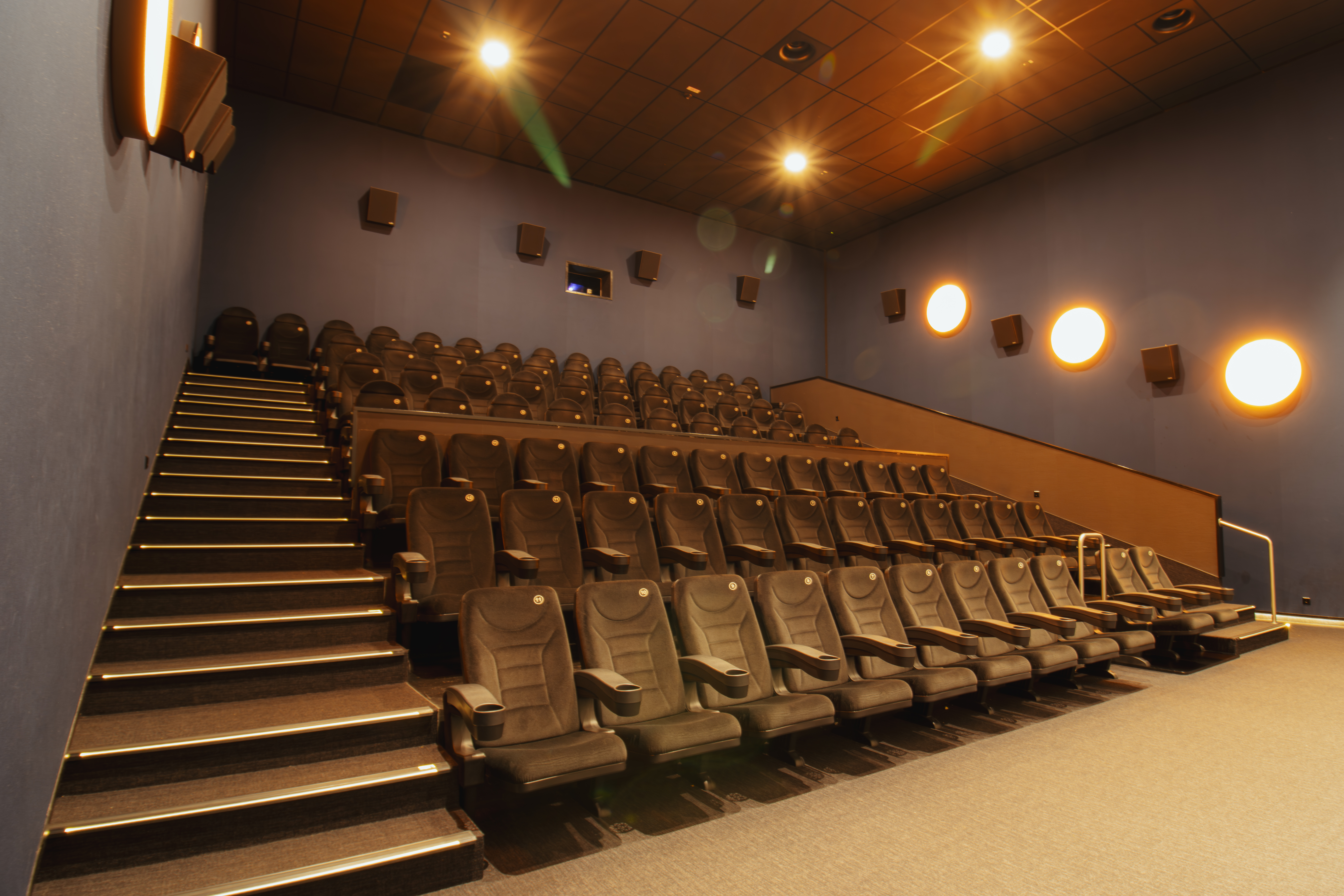 Kino4_GTH_Front_Seitlich