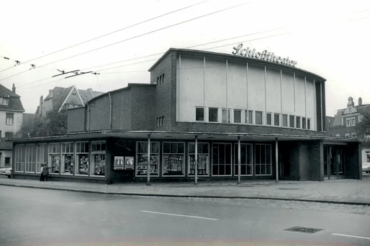 Bild vom "alten" Schloßtheater 1954